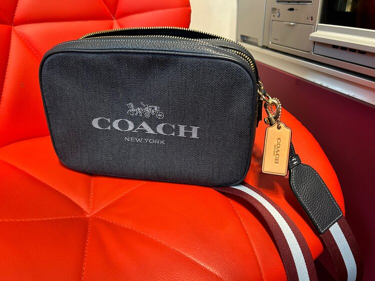 その他 コーチ （ブランドバッグ）の商品画像 - 査定依頼日：2025年5月25日 - 最高査定価格：7,000円