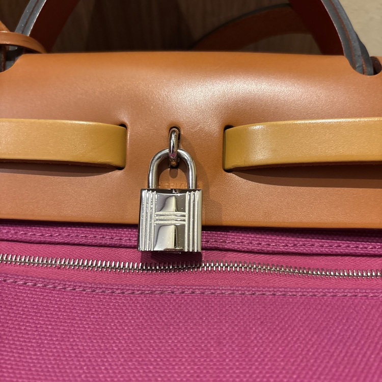 エールバッグジップpm31 ローズパープル（ブランドバッグ）の商品画像 - 査定依頼日：2025年7月19日 - 最高査定価格：270,000円