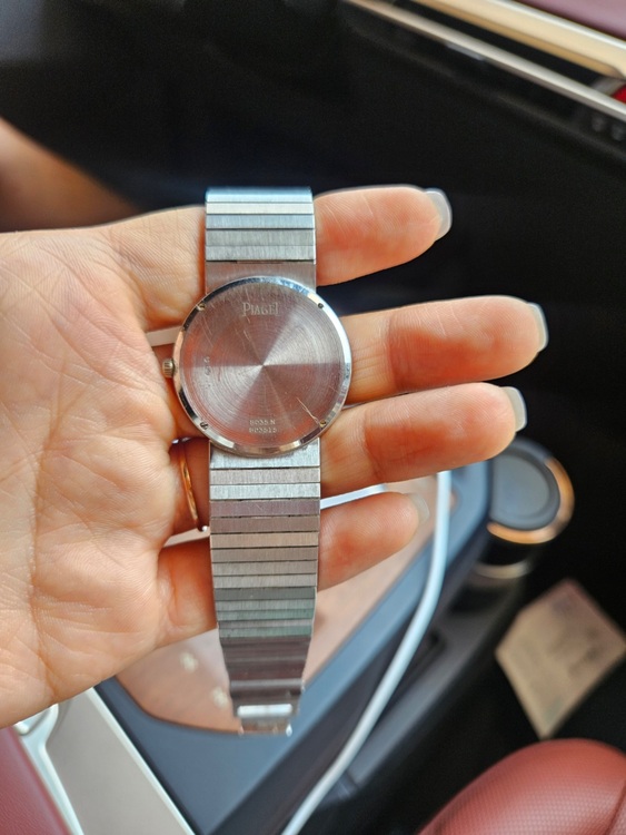 9035N , 8035N（高級時計）の商品画像 - 査定依頼日：2025年7月30日 - 最高査定価格：3,000,000円