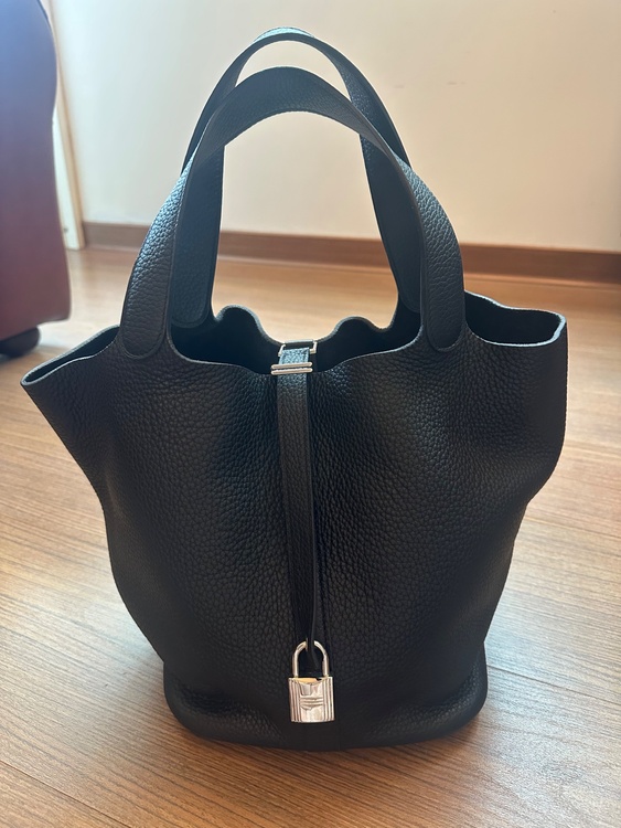 GM（ブランドバッグ）の商品画像 - 査定依頼日：2026年1月3日 - 最高査定価格：500,000円