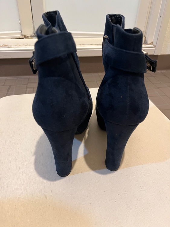 ブーツ、（古着・ファッション）の商品画像 - 査定依頼日：2026年2月5日 - 最高査定価格：100,000円