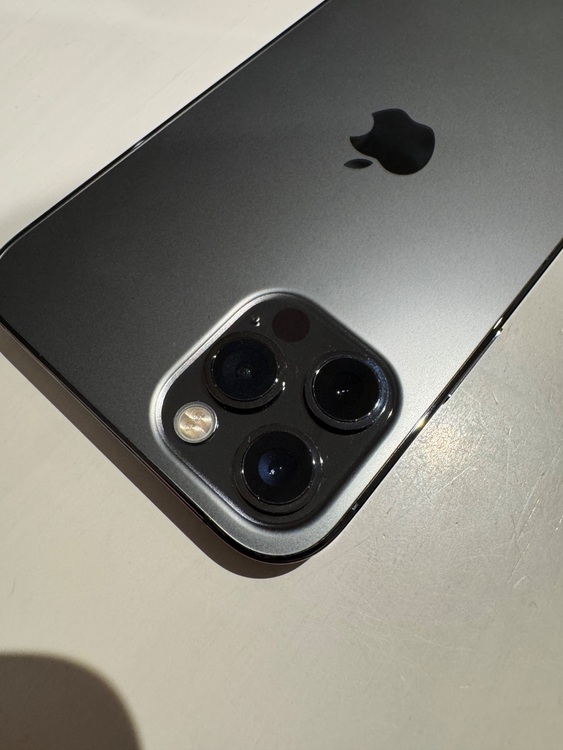 iPhone12Pro 512GB（スマホ）の商品画像 - 査定依頼日：2025年9月26日 - 最高査定価格：49,000円