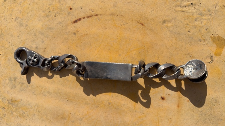 クロムハーツブレスレット（古着・ファッション）の商品画像 - 査定依頼日：2025年11月24日 - 最高査定価格：100,000円