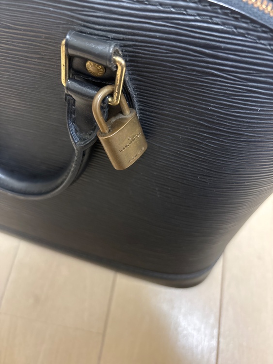 ルイヴィトン エピ （ブランドバッグ）の商品画像 - 査定依頼日：2026年2月1日 - 最高査定価格：70,000円