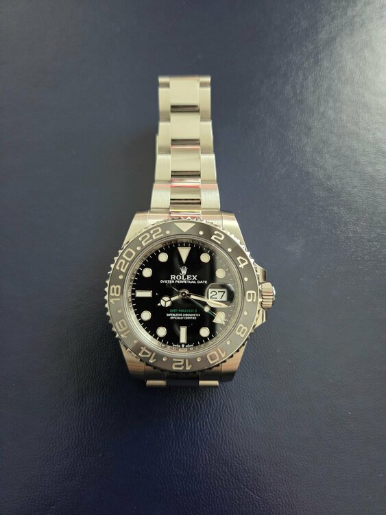 ロレックス GMTマスター 126710GRN（高級時計）の商品画像 - 査定依頼日：2026年3月29日 - 最高査定価格：2,900,000円