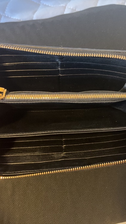 ミュウミュウ  （ブランドバッグ）の商品画像 - 査定依頼日：2025年9月19日 - 最高査定価格：14,000円