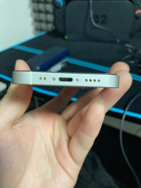 iPhone 12 mini 128GB SIMフリー（スマホ）の商品画像 - 査定依頼日：2026年2月15日 - 最高査定価格：18,000円