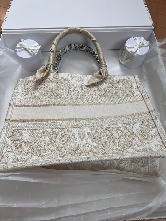 ディオール  （ブランドバッグ）の商品画像 - 査定依頼日：2025年3月13日 - 最高査定価格：230,000円