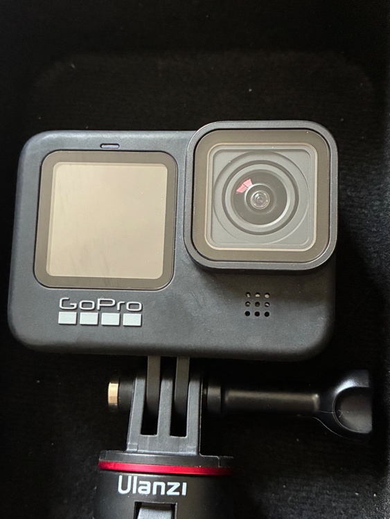 HERO9 black（カメラ）の商品画像 - 査定依頼日：2026年4月16日 - 最高査定価格：10,000円