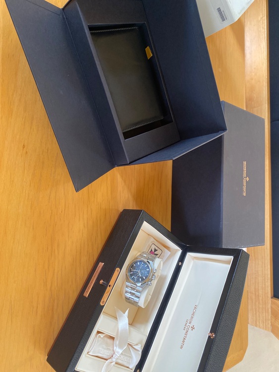 ヴァシュロン コンスタンタン オーヴァーシーズ 49150b01a-909（高級時計）の商品画像 - 査定依頼日：2025年11月17日 - 最高査定価格：2,350,000円