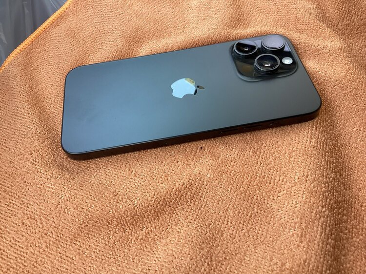 iPhone15Pro Max（スマホ）の商品画像 - 査定依頼日：2025年5月3日 - 最高査定価格：111,000円