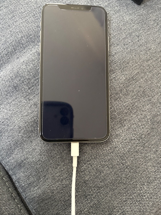 iPhoneX 64GB SIMフリー（スマホ）の商品画像 - 査定依頼日：2026年5月12日 - 最高査定価格：6,000円
