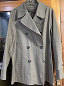 マッキントッシュ ゴム引き トレンチコート カーキ色  訳あり （古着・ファッション）の商品画像 - 査定依頼日：2019年10月9日 - 最高査定価格：1,000円