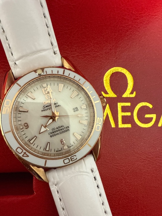 オメガ その他 8045637（高級時計）の商品画像 - 査定依頼日：2025年10月8日 - 最高査定価格：1,100,000円