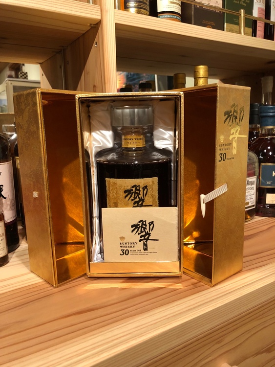 ウイスキー サントリー響（お酒）の商品画像 - 査定依頼日：2026年7月17日 - 最高査定価格：631,000円
