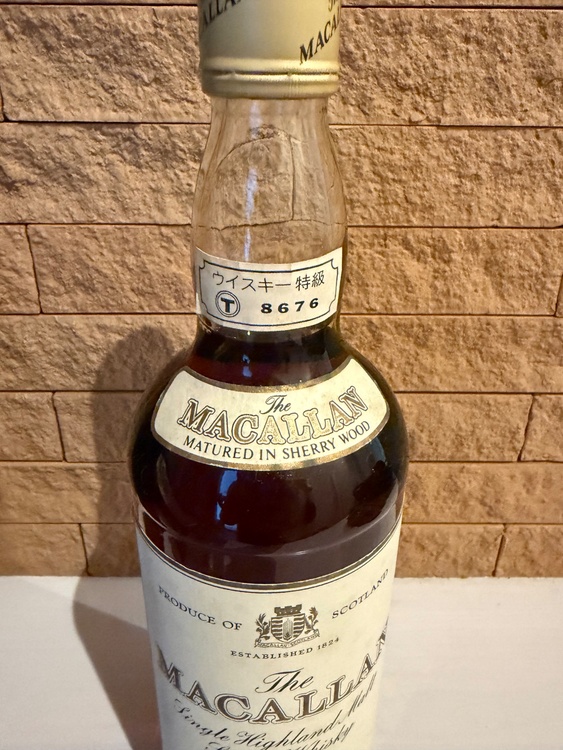 マッカラン 12年 旧 マチュアードインシェリーウッド スクリューキャップ 750ml 箱付（お酒）の商品画像 - 査定依頼日：2026年9月8日 - 最高査定価格：90,000円
