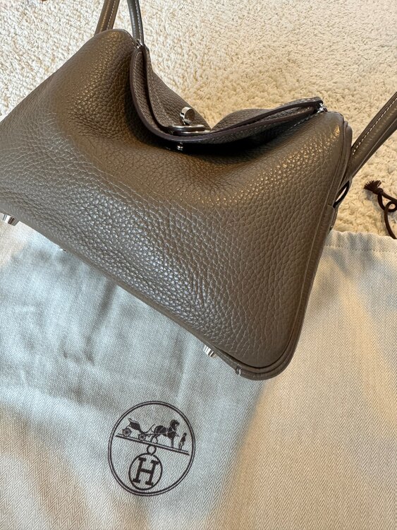 エルメス リンディ （ブランドバッグ）の商品画像 - 査定依頼日：2025年3月24日 - 最高査定価格：1,300,000円