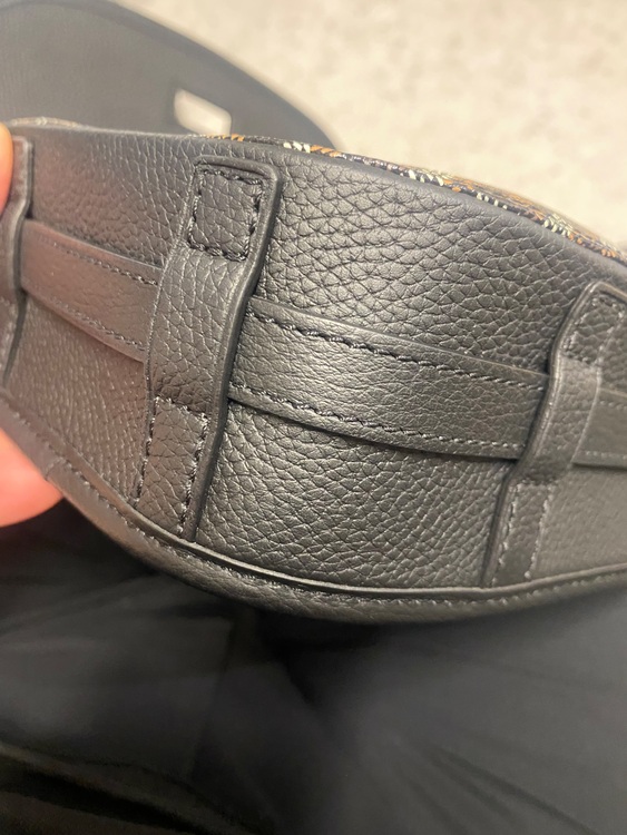 ヴェルヴェデーレPM（ブランドバッグ）の商品画像 - 査定依頼日：2025年7月29日 - 最高査定価格：300,000円