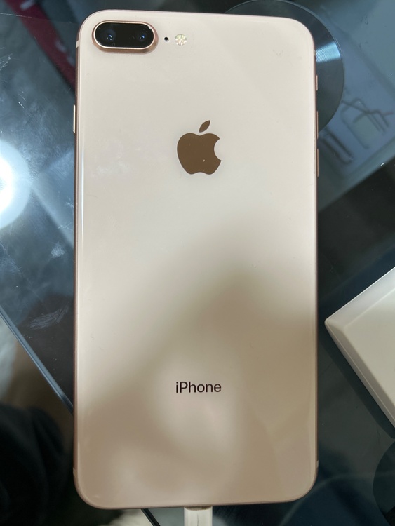 iPhone8 Plus 128GB docomo（スマホ）の商品画像 - 査定依頼日：2026年3月6日 - 最高査定価格：4,000円