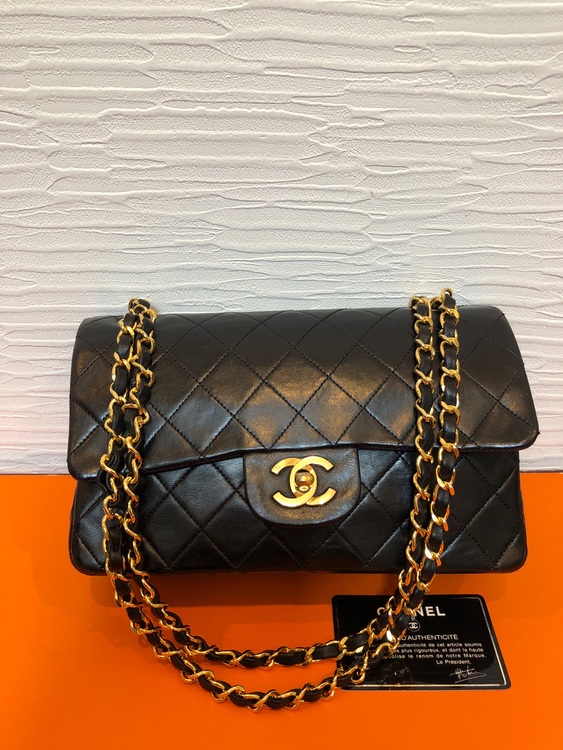 CHANELマトラッセダブルフラップダブルチェーン（ブランドバッグ）の商品画像 - 査定依頼日：2025年6月4日 - 最高査定価格：500,000円