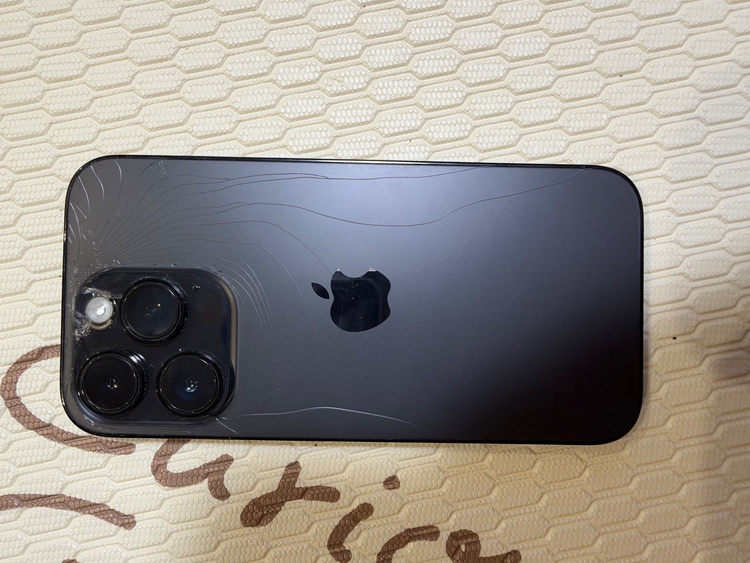 iPhone iPhone 14 Pro 512GB SIMフリー（スマホ）の商品画像 - 査定依頼日：2026年9月21日 - 最高査定価格：40,500円