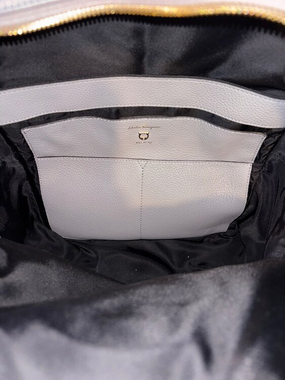 ガンチーニ バックパック（ブランドバッグ）の商品画像 - 査定依頼日：2025年5月8日 - 最高査定価格：30,000円