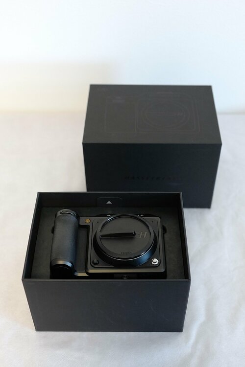 Hasselblad X2D 100C（カメラ）の商品画像 - 査定依頼日：2026年8月6日 - 最高査定価格：520,000円