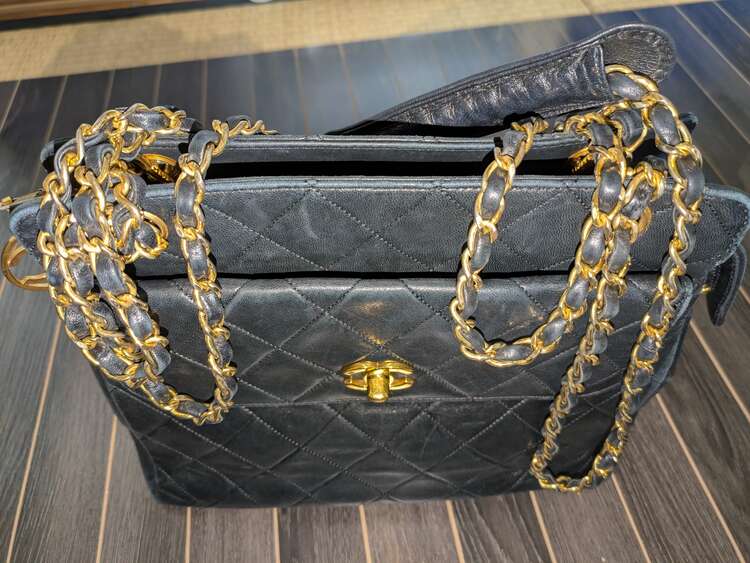 ヴィンテージシャネル（ブランドバッグ）の商品画像 - 査定依頼日：2025年3月29日 - 最高査定価格：250,000円