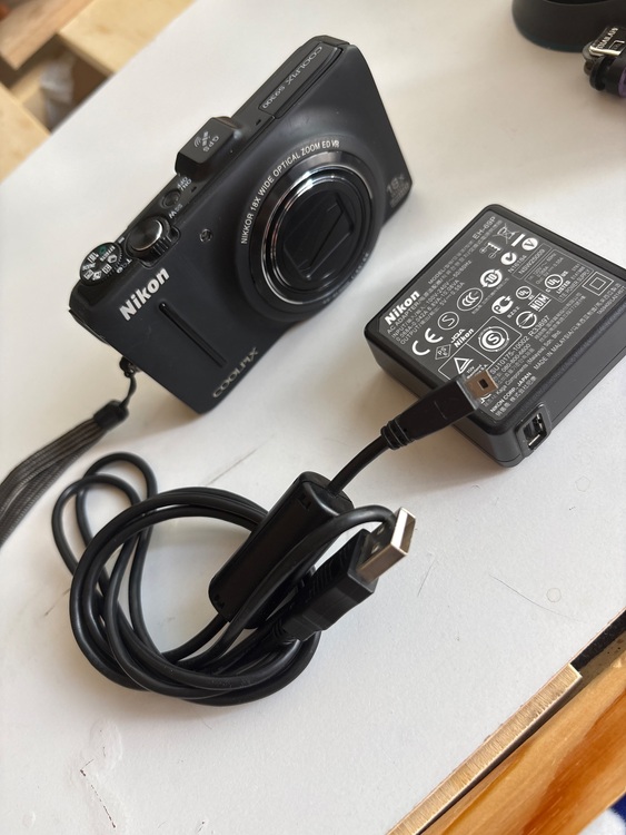 Nikon COOLPIX S9300 18☓WIDE FullHD（カメラ）の商品画像 - 査定依頼日：2025年10月17日 - 最高査定価格：20,000円