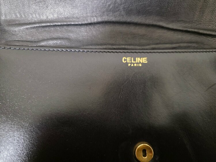 黒 ショルダーバッグ（ブランドバッグ）の商品画像 - 査定依頼日：2025年12月28日 - 最高査定価格：23,000円