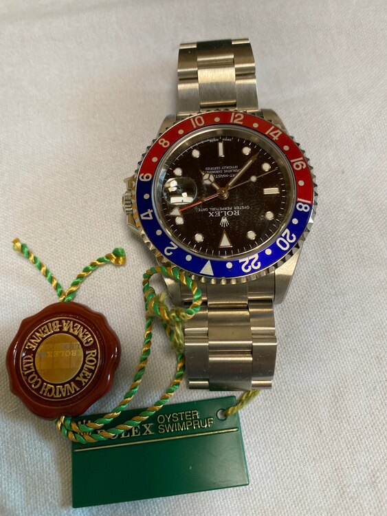 ロレックス GMTマスター 16710（高級時計）の商品画像 - 査定依頼日：2025年5月27日 - 最高査定価格：2,000,000円