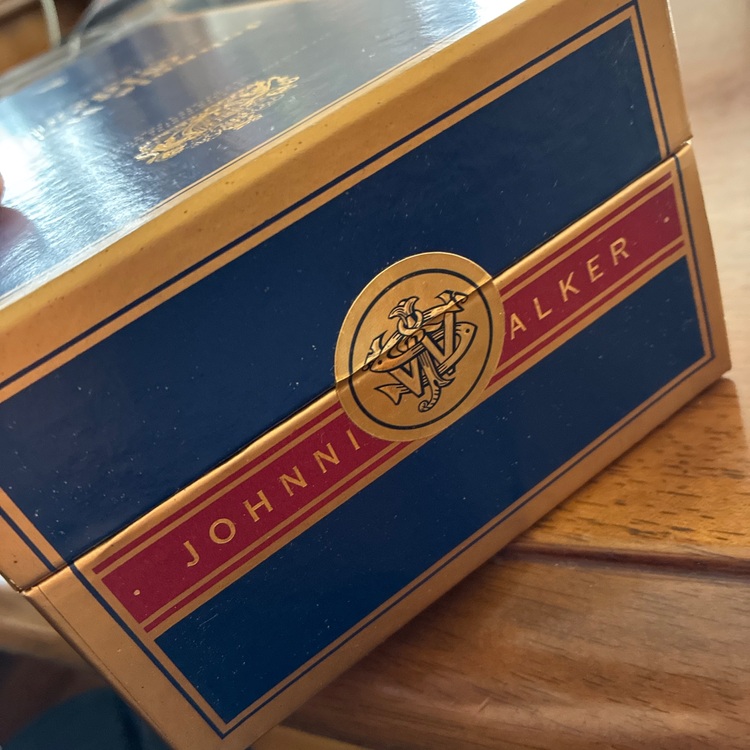 ウイスキー ジョニーウォーカー （お酒）の商品画像 - 査定依頼日：2025年10月8日 - 最高査定価格：24,000円