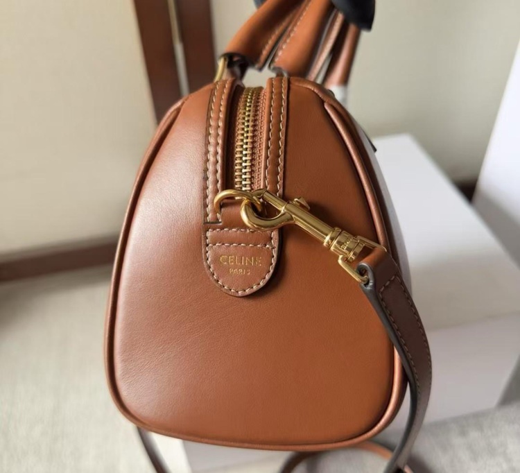 セリーヌ  （ブランドバッグ）の商品画像 - 査定依頼日：2025年9月21日 - 最高査定価格：220,000円