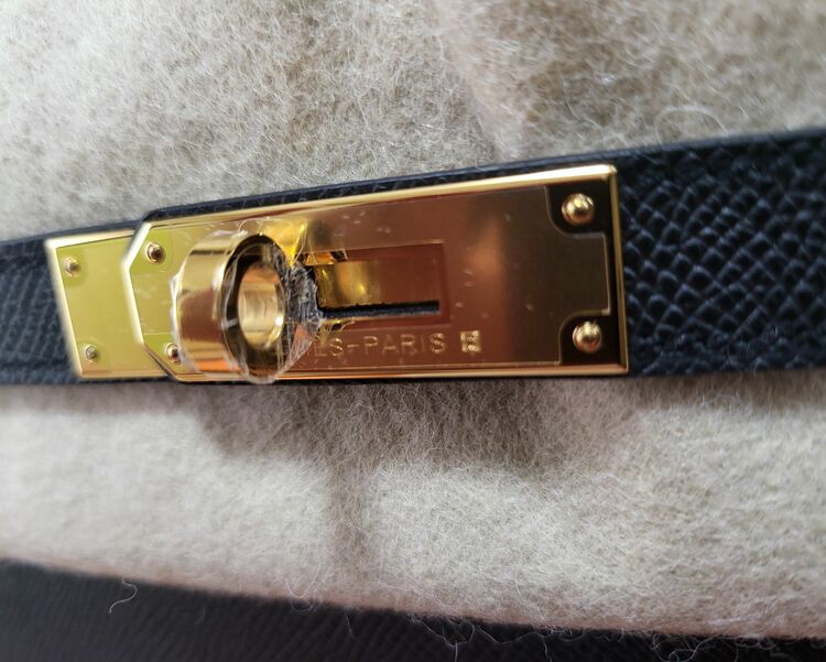 ケリー黒２８ゴールド金具シール付きエプソンｋ刻印レシートあり25年7月購入（ブランドバッグ）の商品画像 - 査定依頼日：2025年7月30日 - 最高査定価格：2,750,000円