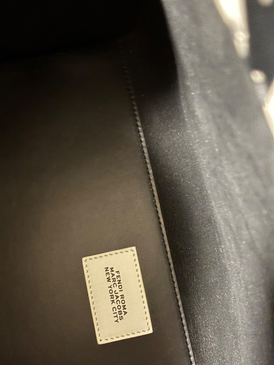 サンシャインミディアム（ブランドバッグ）の商品画像 - 査定依頼日：2025年10月17日 - 最高査定価格：220,000円