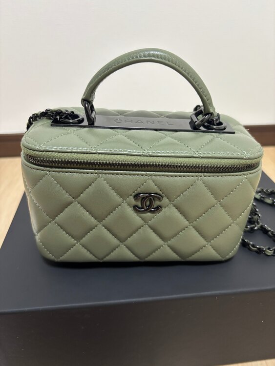 シャネル　ハンドル付　バニティ（ブランドバッグ）の商品画像 - 査定依頼日：2025年5月26日 - 最高査定価格：400,000円