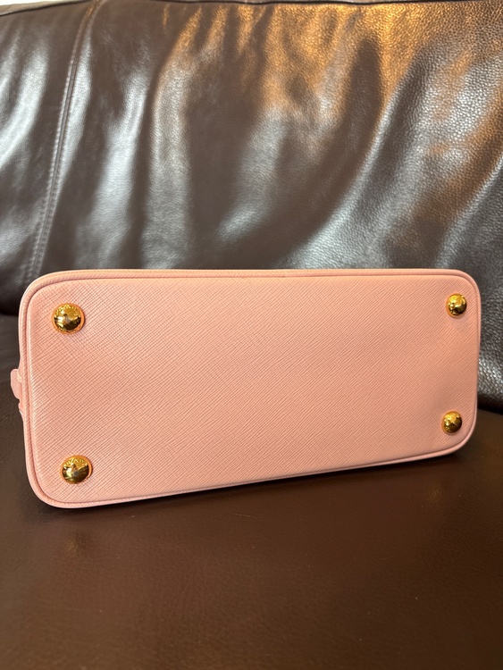 プラダ  （ブランドバッグ）の商品画像 - 査定依頼日：2026年3月16日 - 最高査定価格：85,000円