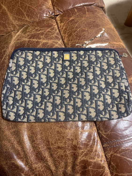 ディオール  （ブランドバッグ）の商品画像 - 査定依頼日：2025年9月6日 - 最高査定価格：5,000円