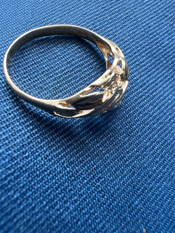 指輪（宝石）の商品画像 - 査定依頼日：2025年11月20日 - 最高査定価格：45,000円