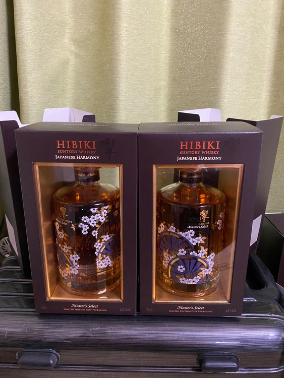 サントリー響ジャパニーズハーモニー意匠ボトル（お酒）の商品画像 - 査定依頼日：2025年9月18日 - 最高査定価格：52,000円