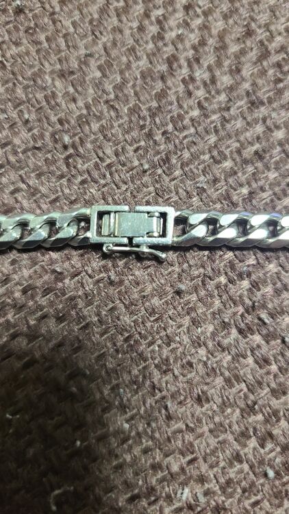 プラチナネックレス（金・貴金属）の商品画像 - 査定依頼日：2025年9月25日 - 最高査定価格：250,000円