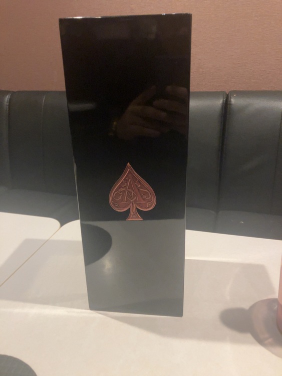 アルマンドロゼ（お酒）の商品画像 - 査定依頼日：2025年11月7日 - 最高査定価格：30,000円