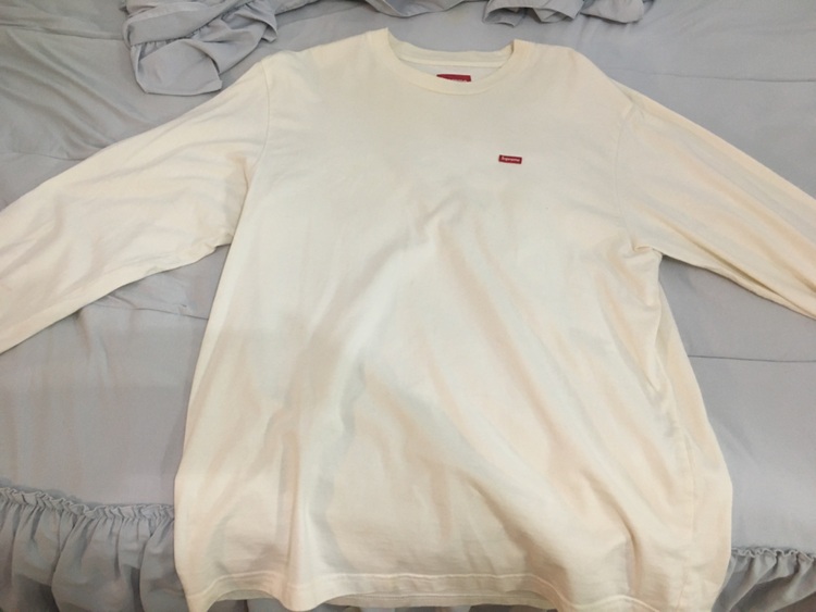 スモールボックスロゴ　ロンT（古着・ファッション）の商品画像 - 査定依頼日：2025年8月9日 - 最高査定価格：1,500円