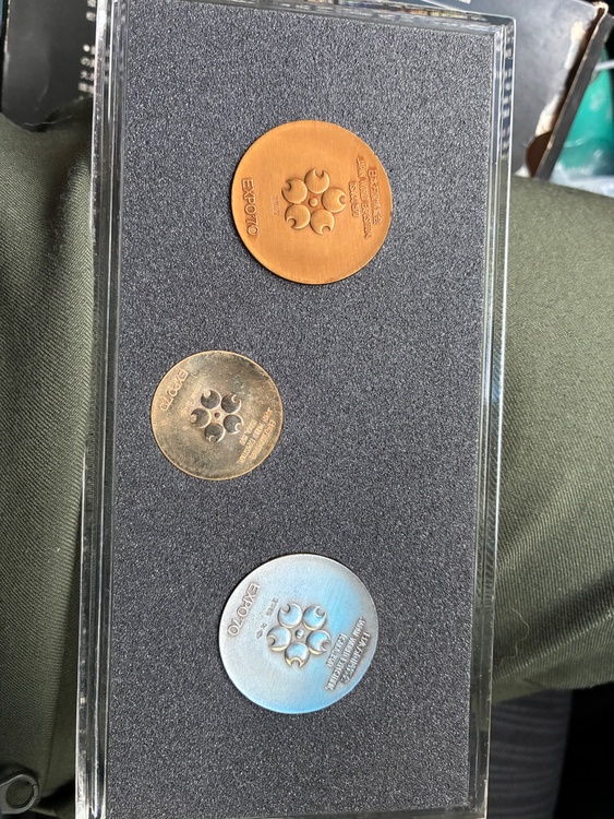 EXPO70メダルセット（金・貴金属）の商品画像 - 査定依頼日：2026年4月4日 - 最高査定価格：270,000円