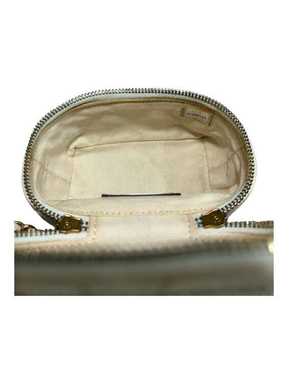 マトラッセ　ミニバニティ（ブランドバッグ）の商品画像 - 査定依頼日：2024年12月21日 - 最高査定価格：100,000円