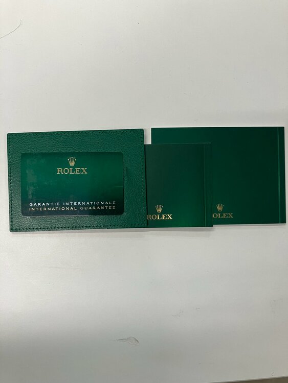 オイスターパーペチュアル（高級時計）の商品画像 - 査定依頼日：2026年3月4日 - 最高査定価格：3,700,000円