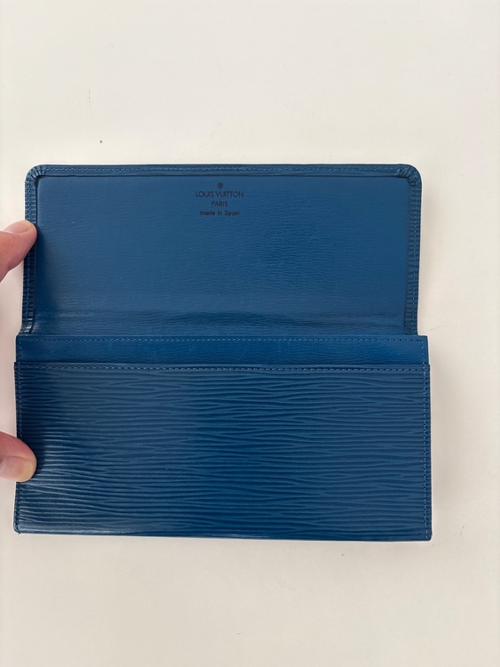 ルイヴィトン エピ （ブランドバッグ）の商品画像 - 査定依頼日：2025年10月13日 - 最高査定価格：24,000円