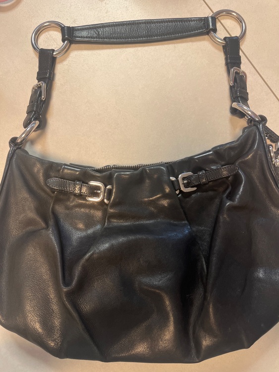 プラダ  （ブランドバッグ）の商品画像 - 査定依頼日：2025年11月16日 - 最高査定価格：24,000円