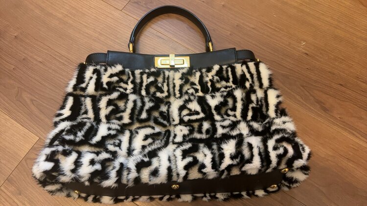 フェンディ  （ブランドバッグ）の商品画像 - 査定依頼日：2025年2月20日 - 最高査定価格：125,000円