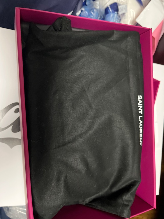 イブサンローラン  （ブランドバッグ）の商品画像 - 査定依頼日：2025年7月5日 - 最高査定価格：130,000円